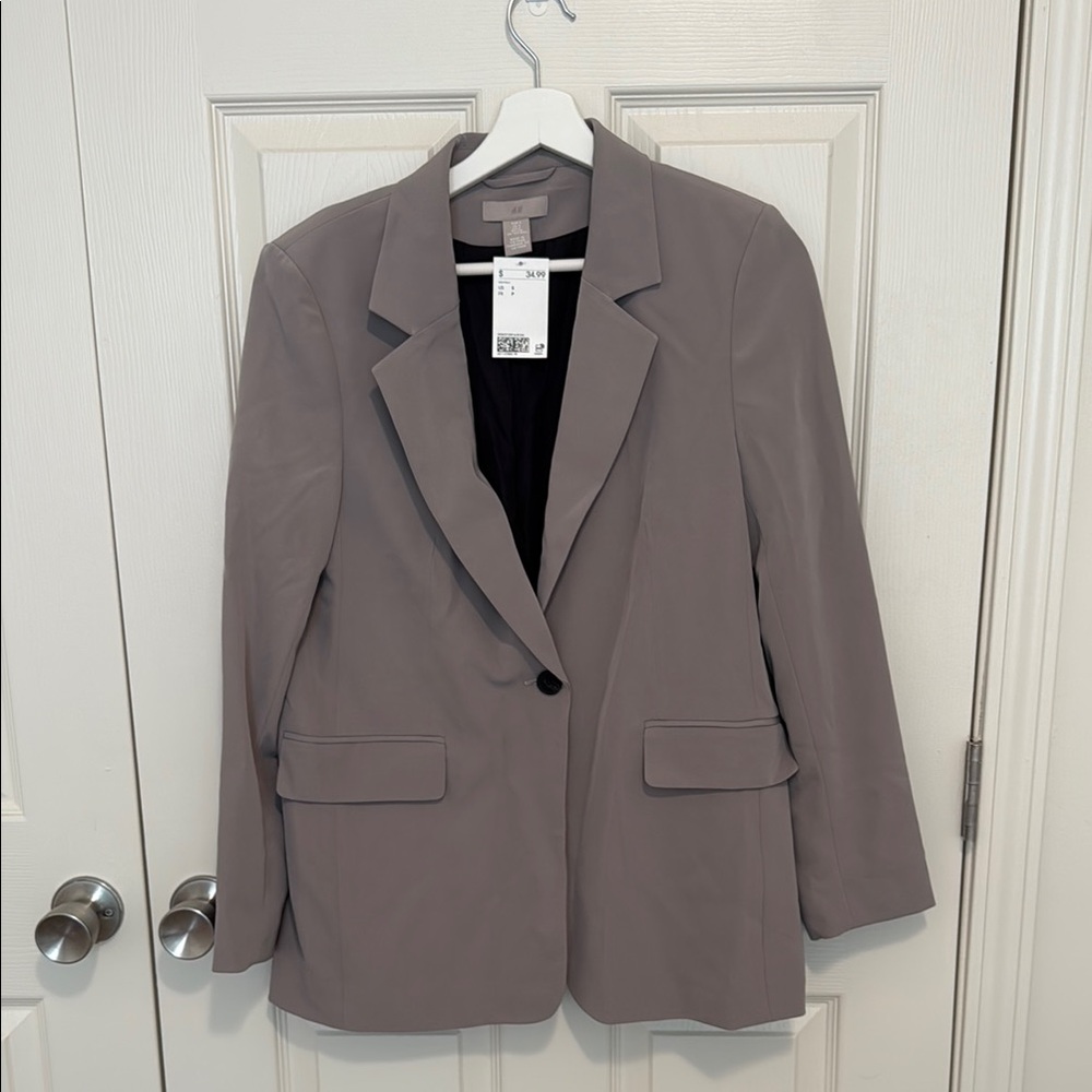H&M Gray Suit Jacket with Tailored Silhouette
